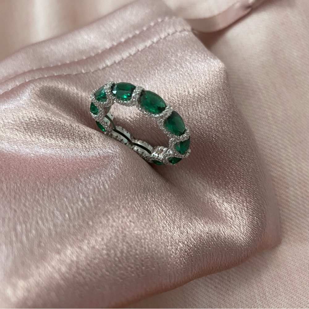 Sterling Silver Emerald Green Oval Gemstone Ring with Halo - Picture 6 of 9